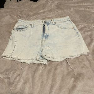 Light washed shorts